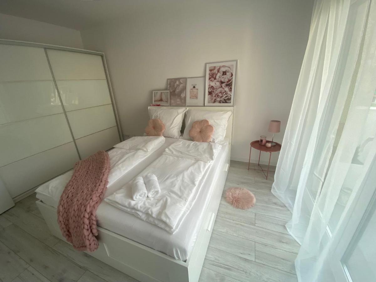 Apartament Nice Stay Любин Экстерьер фото